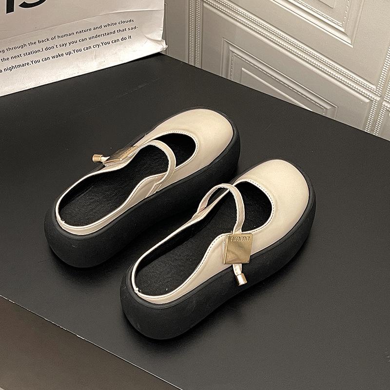 Французский стиль сумка голова универсальные полушлепанцы женские новые летние 2025 носить удобные большая голова полушлепки повседневные сандалии 39
Французский стиль сумка голова универсальные полушлепанцы женские новые летние 2025 носить удобные большая голова полушлепки повседневные сандалии 39