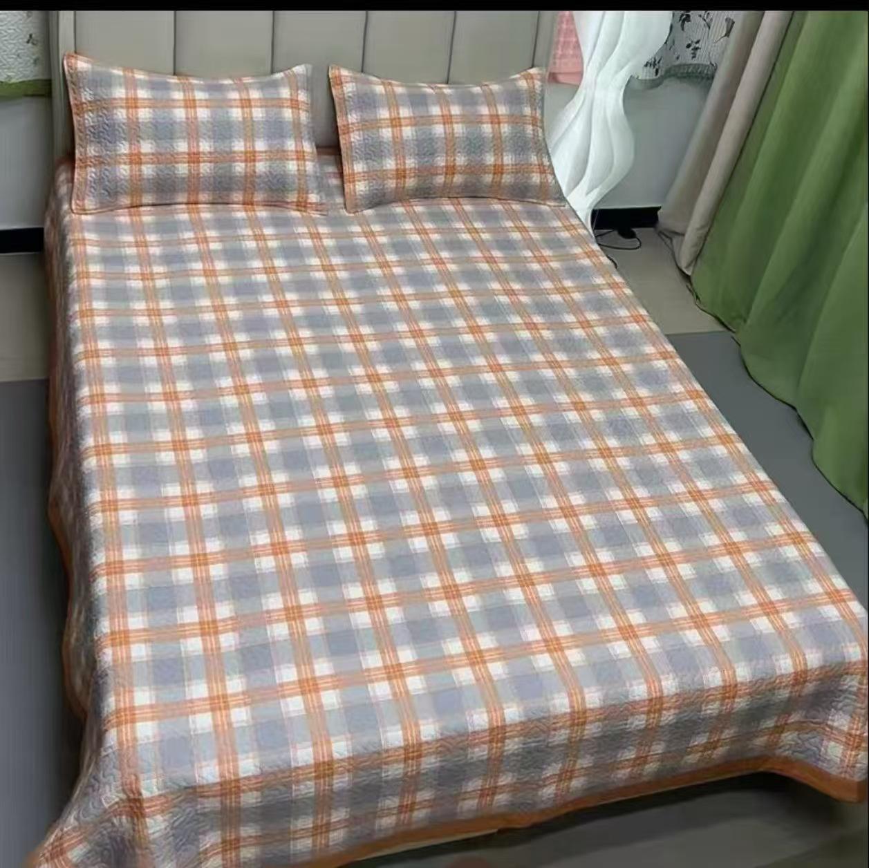 2026 Four Seasons Smooth Quilted Padding: Skin-Friendly, Breathable, Wrinkle-Free, Easy Wash, Secure Fit. Bed Cover 150x200 cm
2026 Four Seasons Smooth Quilted Padding: Skin-Friendly, Breathable, Wrinkle-Free, Easy Wash, Secure Fit. Bed Cover 150x200 cm