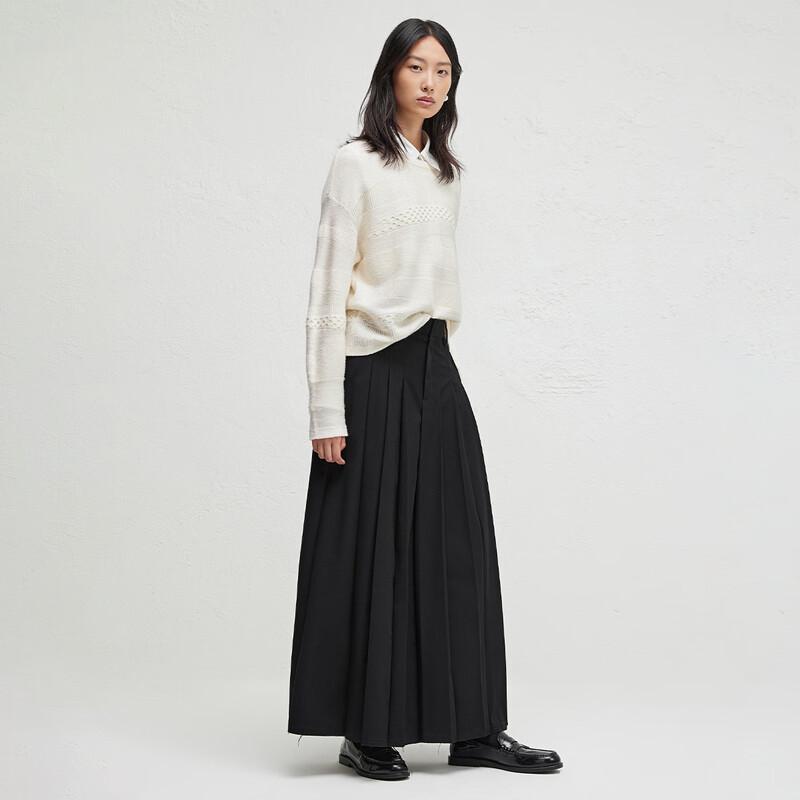 Broadcast High-Waist Draped Midi Skirt M
Broadcast High-Waist Draped Midi Skirt M