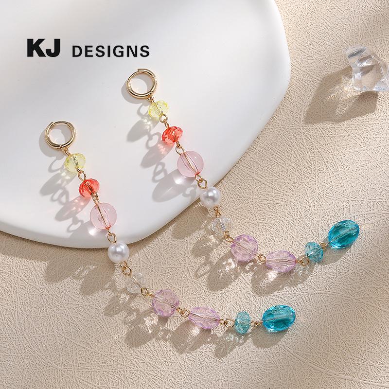 Kenjie Summer Beaded Hoop Earrings: Colorful Crystal Chains for Beach Vacations, European & American Fashion.
Kenjie Summer Beaded Hoop Earrings: Colorful Crystal Chains for Beach Vacations, European & American Fashion.