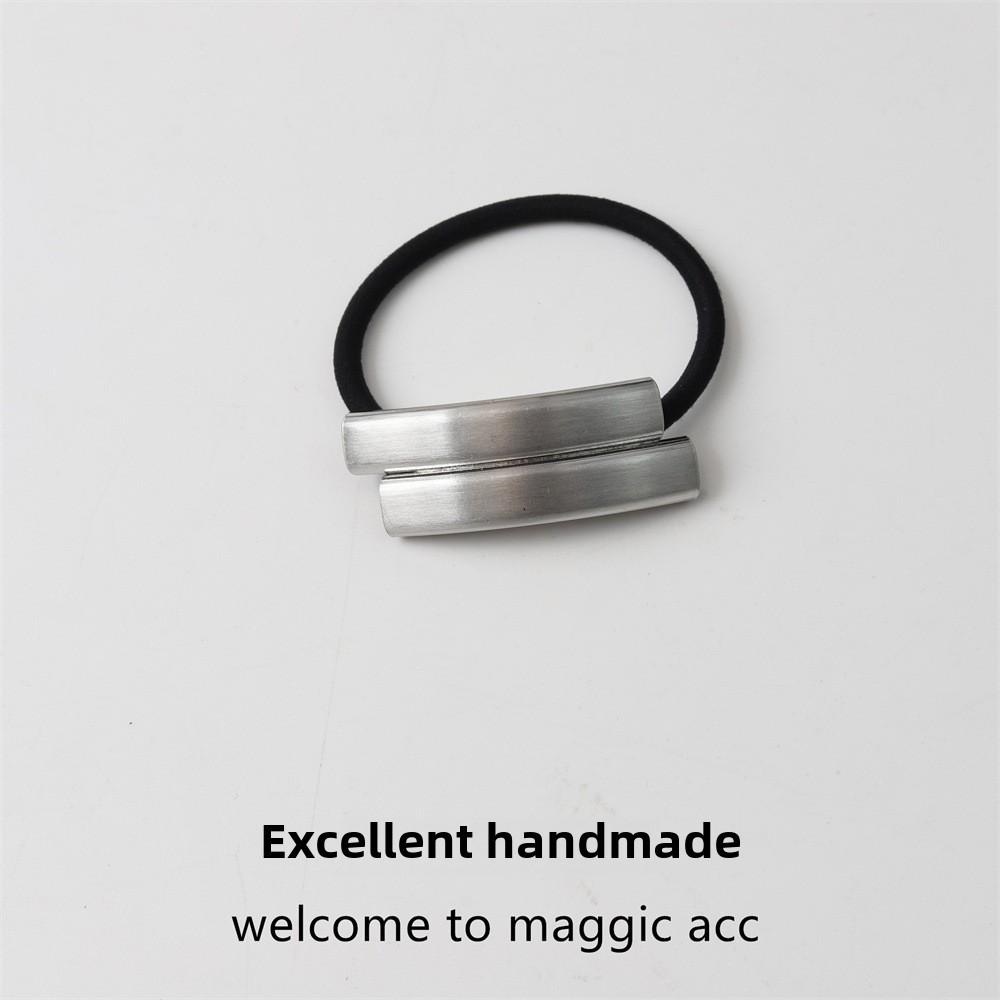 Блестящая веревка для волос из сплава: Прочный, сохраняющий цвет эластичный аксессуар для волос для женщин
Блестящая веревка для волос из сплава: Прочный, сохраняющий цвет эластичный аксессуар для волос для женщин