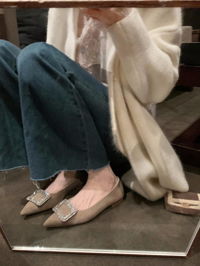 Sheepskin version~ exquisite sparkling rhinestone buckle temperament small pointed head shallow mouth flat sole single shoes women s genuine leather 40
Sheepskin version~ exquisite sparkling rhinestone buckle temperament small pointed head shallow mouth flat sole single shoes women s genuine leather 40