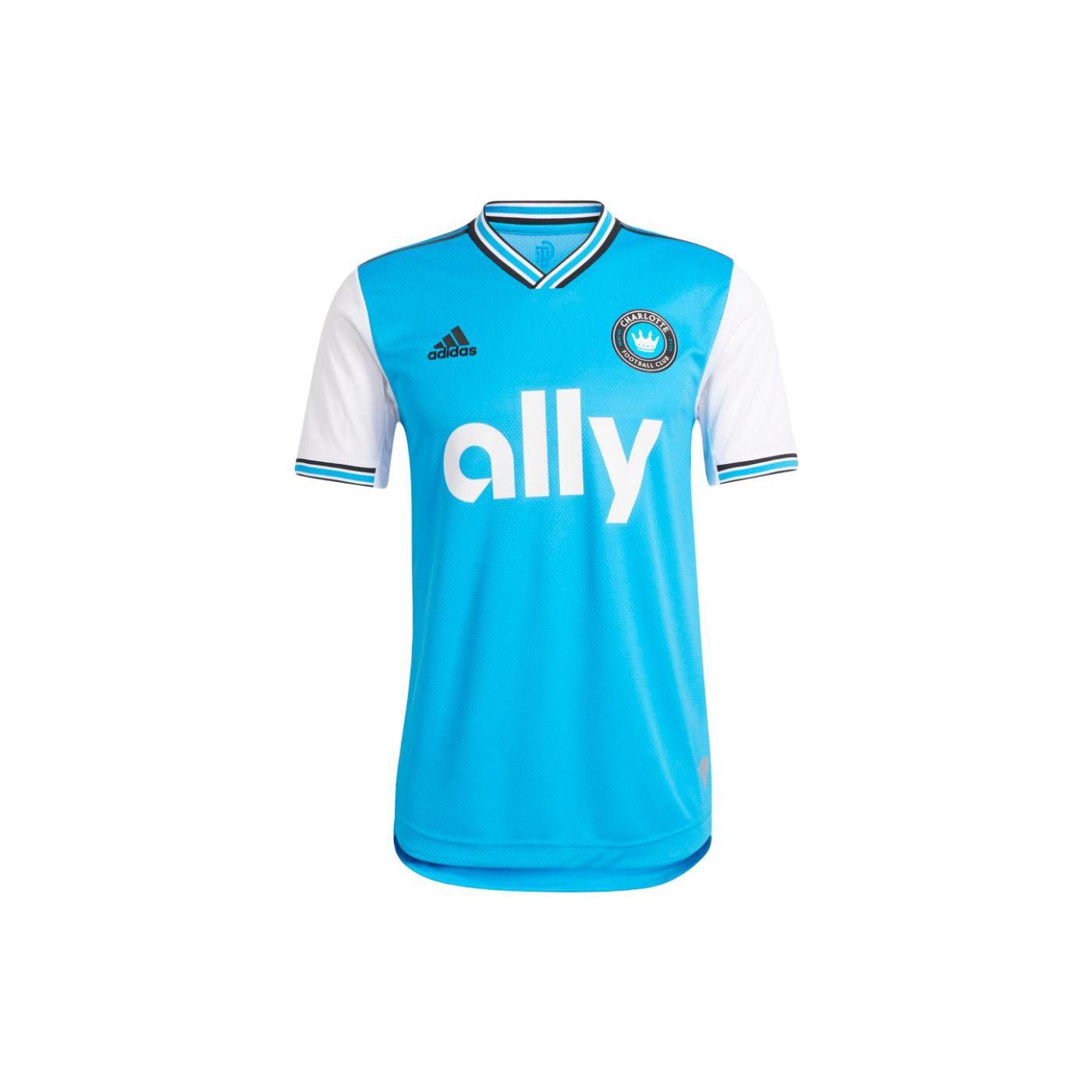 Adidas Logo Letter Print V-Neck Short Sleeve Retro Soccer Jersey Men jersey Blue H47861 L
Adidas Logo Letter Print V-Neck Short Sleeve Retro Soccer Jersey Men jersey Blue H47861 L