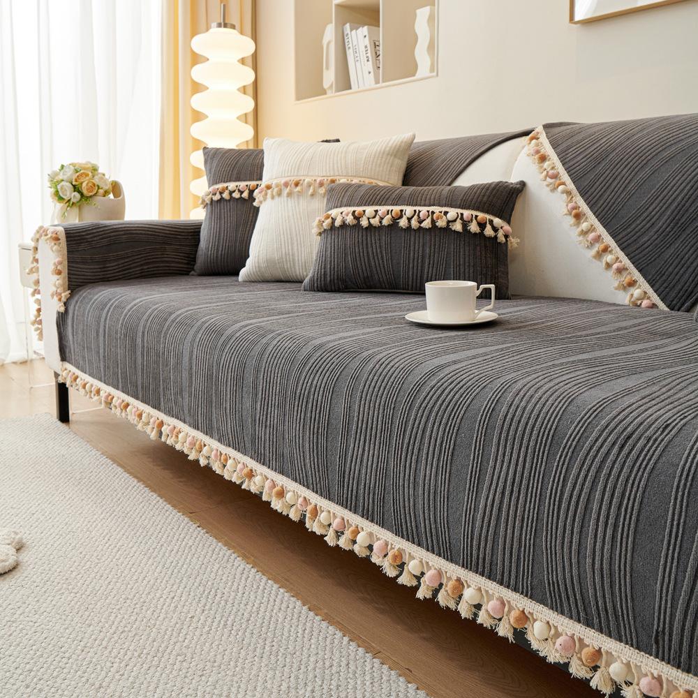 Milk Fleece Sofa Cushion Hairball Lace New Sofa Cover Autumn And Winter Simple Modern Cover Cloth Towel Seat Cushion 70*70cm темно-серого
Milk Fleece Sofa Cushion Hairball Lace New Sofa Cover Autumn And Winter Simple Modern Cover Cloth Towel Seat Cushion 70*70cm темно-серого