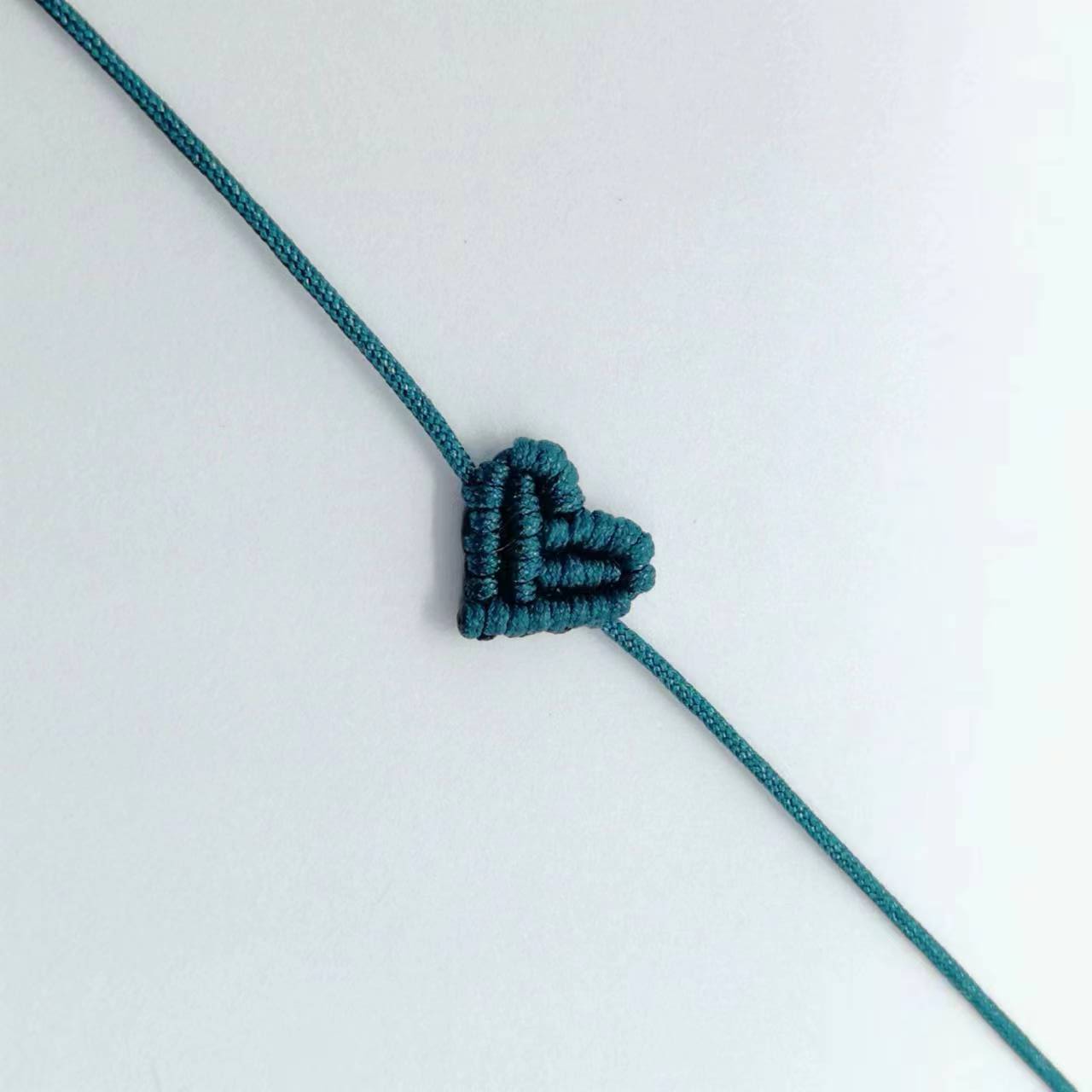Handiwork Hand Knitting Peach Heart-Shaped Lucky Red Rope Bracelet Adjustable Women Bestie Charm Simple Men Couple Lovers Gift 16-28cm
Handiwork Hand Knitting Peach Heart-Shaped Lucky Red Rope Bracelet Adjustable Women Bestie Charm Simple Men Couple Lovers Gift 16-28cm