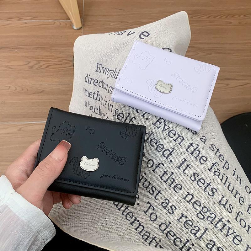 Women s short small wallet, solid color three-fold PU leather, simple multi-card folding, student change storage card bag. фіолетовий
Women s short small wallet, solid color three-fold PU leather, simple multi-card folding, student change storage card bag. фіолетовий