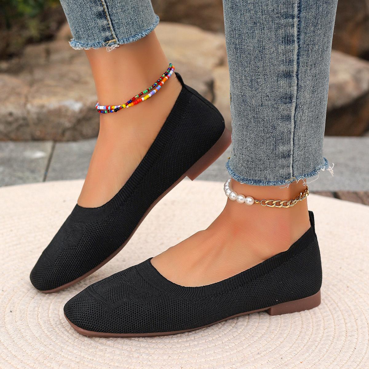 Shallow mouth fly-woven single shoes for women s spring and autumn new round head low heel comfortable casual shoes for women 36 чорний
Shallow mouth fly-woven single shoes for women s spring and autumn new round head low heel comfortable casual shoes for women 36 чорний