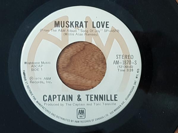 7inch Record CAPTAIN & TENNILLE - Muskrat Love AM1870S A&M Records 1976 Canada Pop Used
7inch Record CAPTAIN & TENNILLE - Muskrat Love AM1870S A&M Records 1976 Canada Pop Used