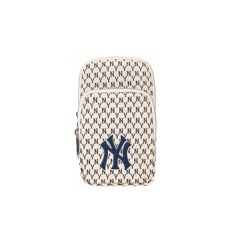 MLB Monogram Collection New York Yankees Leather Crossbody Bag, Shoulder Bag Mini Unisex White Casual білий
MLB Monogram Collection New York Yankees Leather Crossbody Bag, Shoulder Bag Mini Unisex White Casual білий