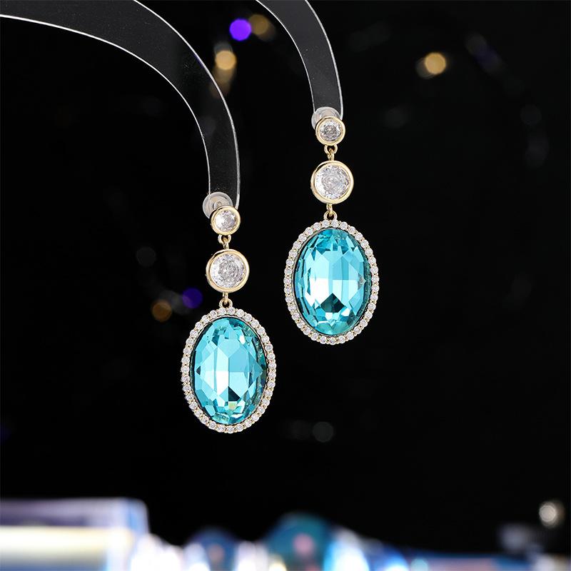 Women s Light Luxury Design Elegant Simple Niche Versatile Pendant Earrings Fashionable Oval Geometric Zircon Earrings
Women s Light Luxury Design Elegant Simple Niche Versatile Pendant Earrings Fashionable Oval Geometric Zircon Earrings