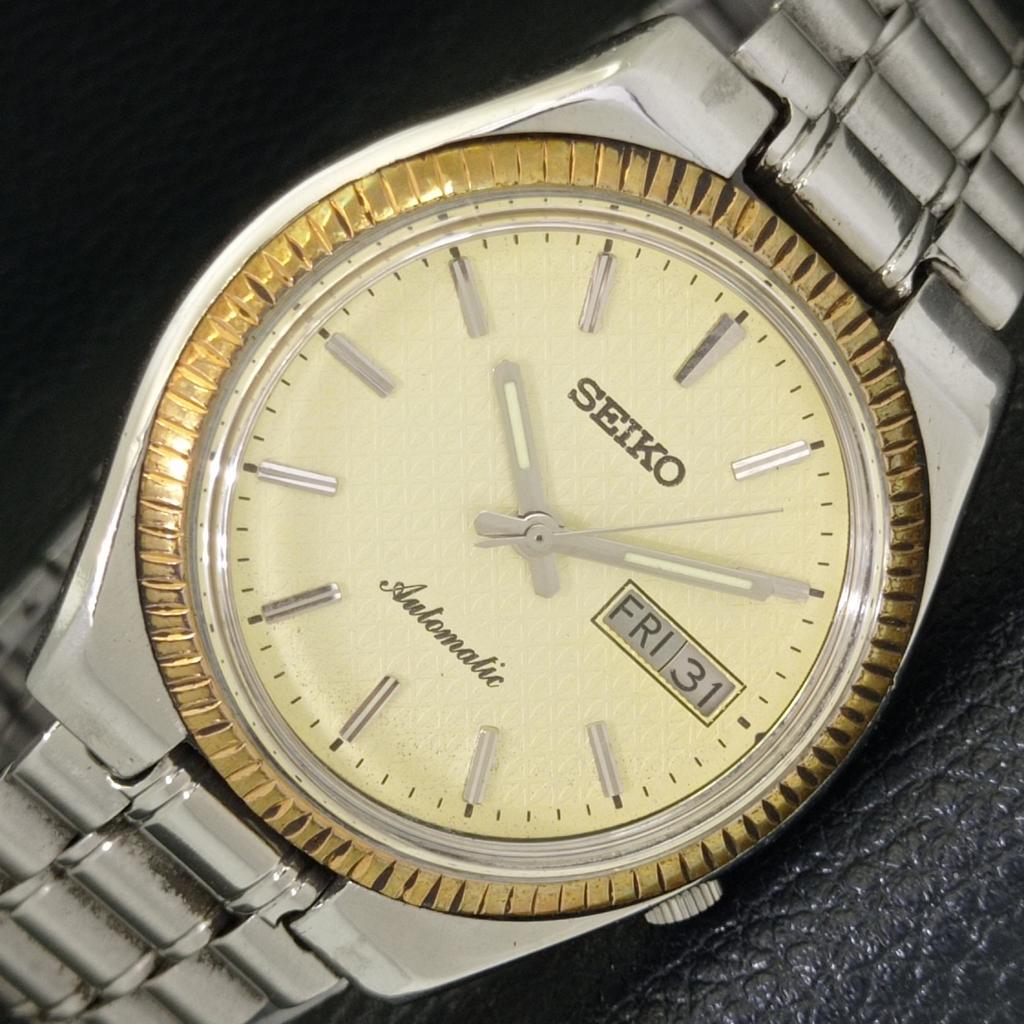 Б/У винтажные автоматические мужские часы SEIKO JAPAN с кремовым циферблатом и надписью «День/дата» a433554-2 R117-a433554
Б/У винтажные автоматические мужские часы SEIKO JAPAN с кремовым циферблатом и надписью «День/дата» a433554-2 R117-a433554