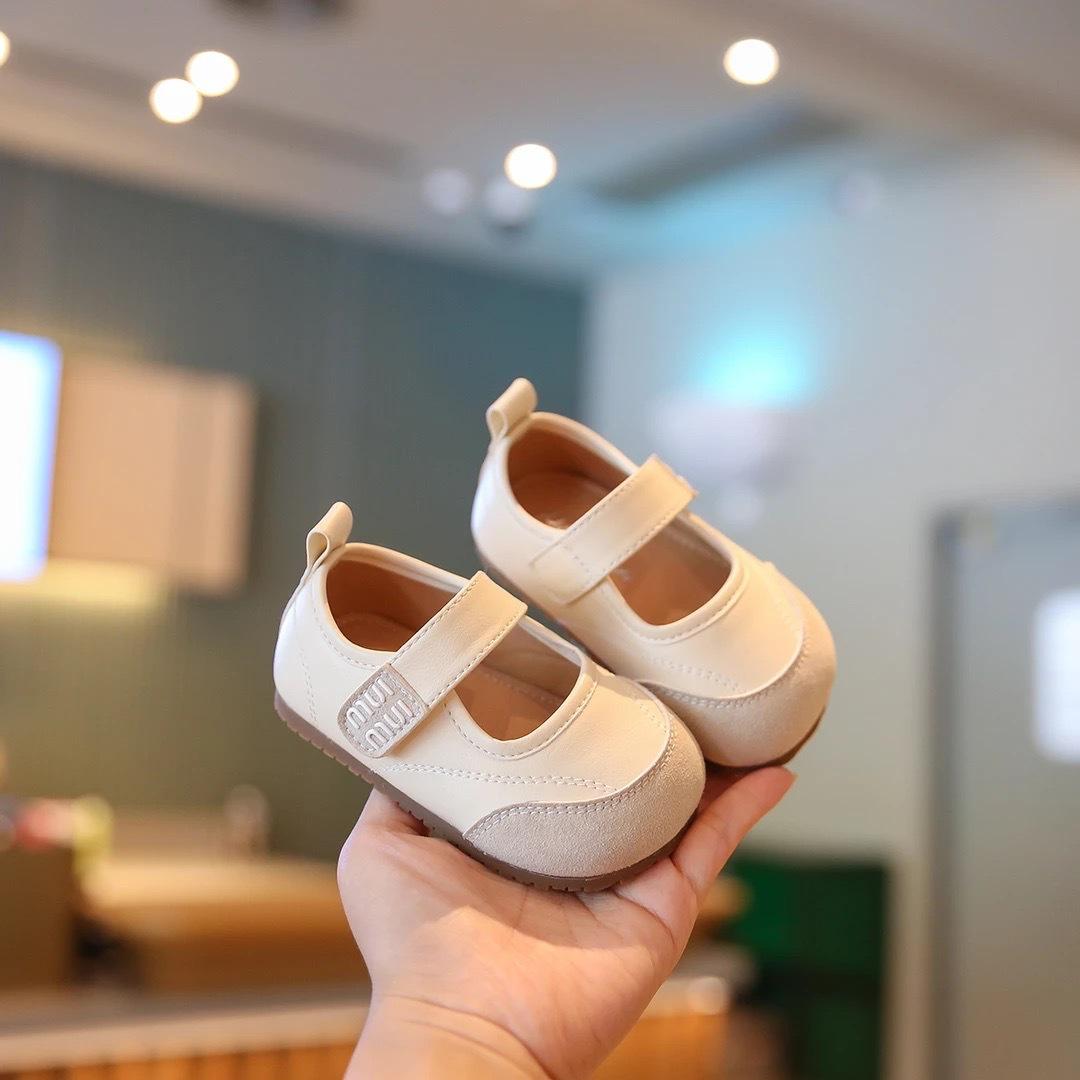New autumn children s shoes for boys and girls, fashionable casual shoes, Korean style soft-soled comfortable toddler shoes 15Inner Length12CM бежевый
New autumn children s shoes for boys and girls, fashionable casual shoes, Korean style soft-soled comfortable toddler shoes 15Inner Length12CM бежевый