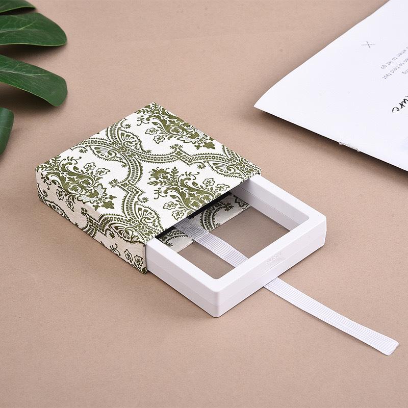 Pull-Out PE Film Jewelry Storage Box Dustproof Transparent Case for Nail Art Earrings Bracelet 5*5*2cm
Pull-Out PE Film Jewelry Storage Box Dustproof Transparent Case for Nail Art Earrings Bracelet 5*5*2cm