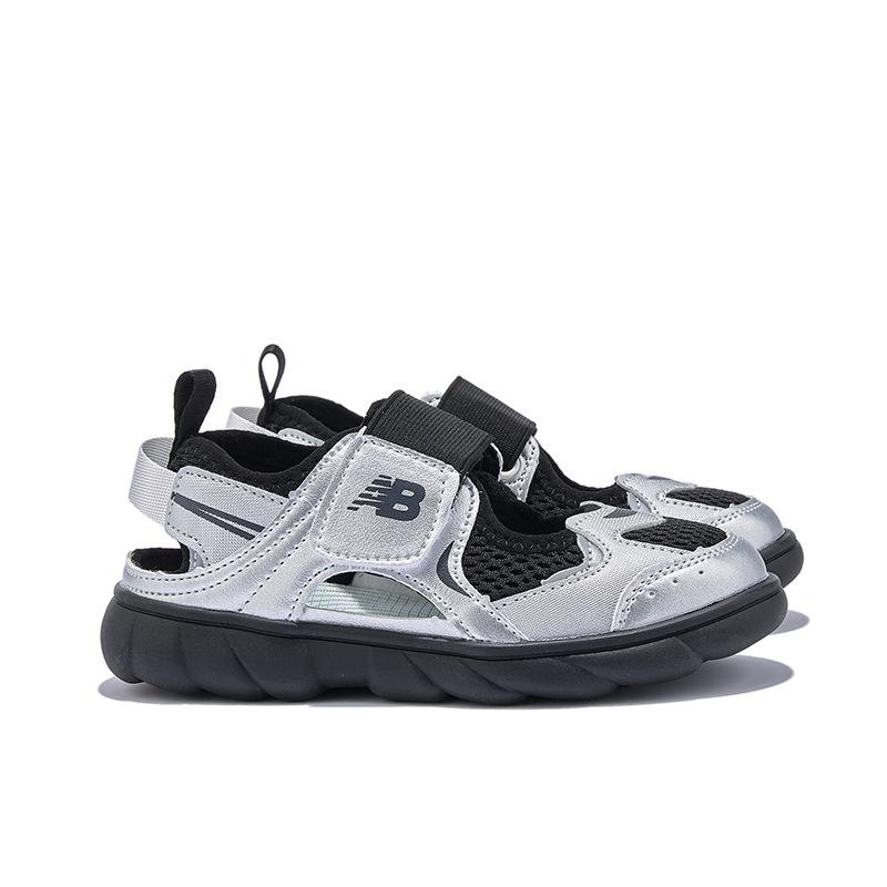 Children s sandals 2025 summer new boys shoes mesh breathable soft sole sports bag head sandals girls summer 23-25 yards, 3 pairs in one hand
Children s sandals 2025 summer new boys shoes mesh breathable soft sole sports bag head sandals girls summer 23-25 yards, 3 pairs in one hand