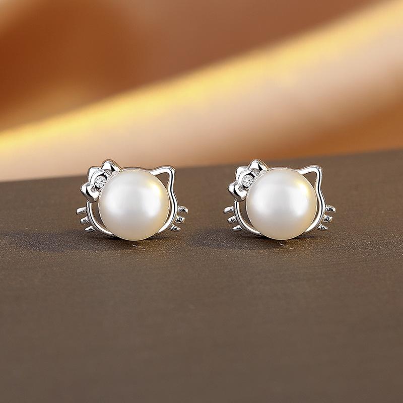 Stud Earrings Cute Cat Small Exquisite Earrings Temperament Light Luxury Tremella Decoration Women 925 silver
Stud Earrings Cute Cat Small Exquisite Earrings Temperament Light Luxury Tremella Decoration Women 925 silver