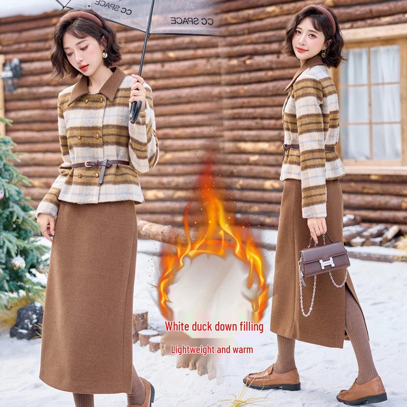 Стильный зимний двухпредметный комплект: пальто на утином пуху с лацканами в стиле колор-блок и юбка с поясом YJ6806 XL 60-65kg
Стильный зимний двухпредметный комплект: пальто на утином пуху с лацканами в стиле колор-блок и юбка с поясом YJ6806 XL 60-65kg