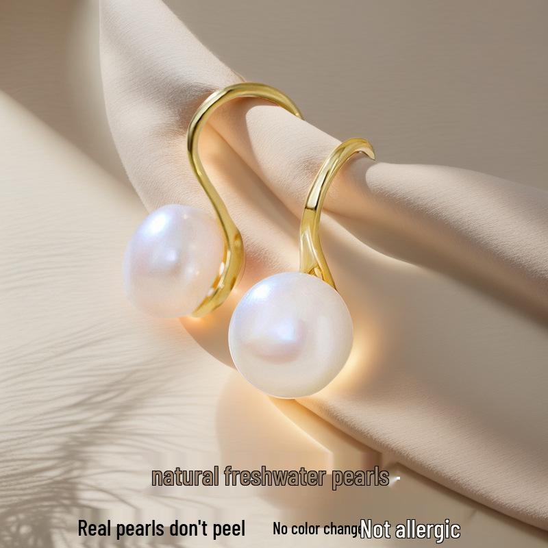 S999 Sterling Silver Freshwater Pearl Stud Spoon Earrings - Xiao Min s Style by Zhou Xun S999 Silver
S999 Sterling Silver Freshwater Pearl Stud Spoon Earrings - Xiao Min s Style by Zhou Xun S999 Silver
