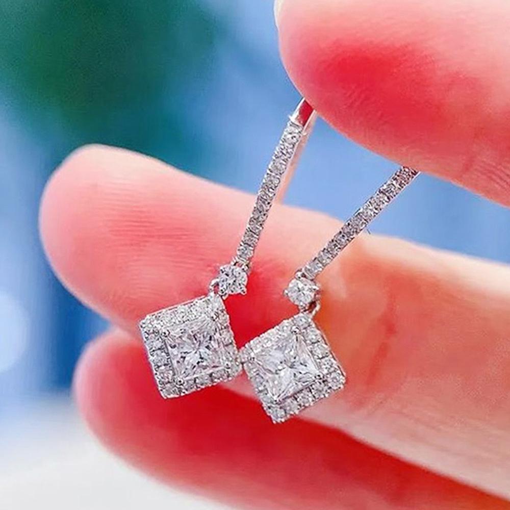 Huitan Simple and Classic Geometric CZ Drop Earrings for Women Copper Color Temperament Earrings Luxury Wedding Zircon Dropship
Huitan Simple and Classic Geometric CZ Drop Earrings for Women Copper Color Temperament Earrings Luxury Wedding Zircon Dropship