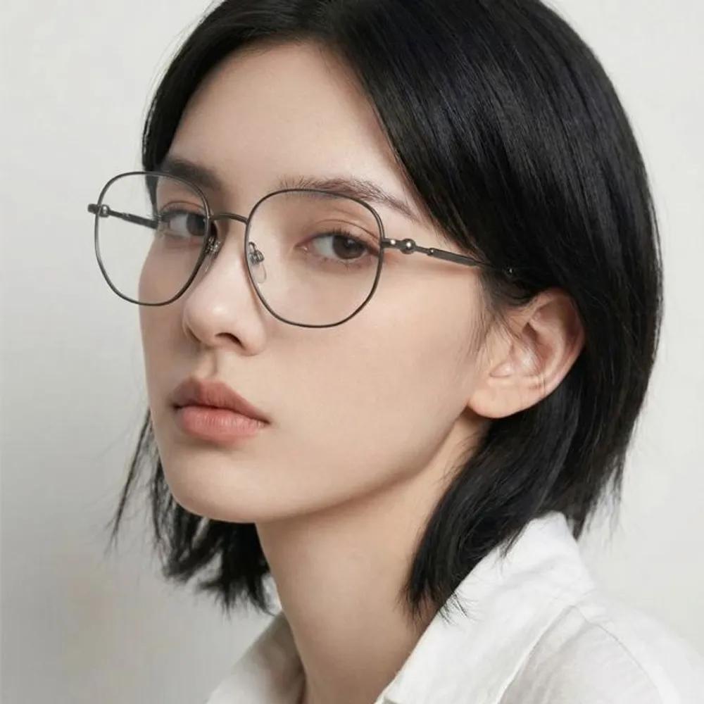 Burberry Eyeglass Frames BE1385 1316 Dark Grey Square Simple Daily Metal Frame Fashion
Burberry Eyeglass Frames BE1385 1316 Dark Grey Square Simple Daily Metal Frame Fashion