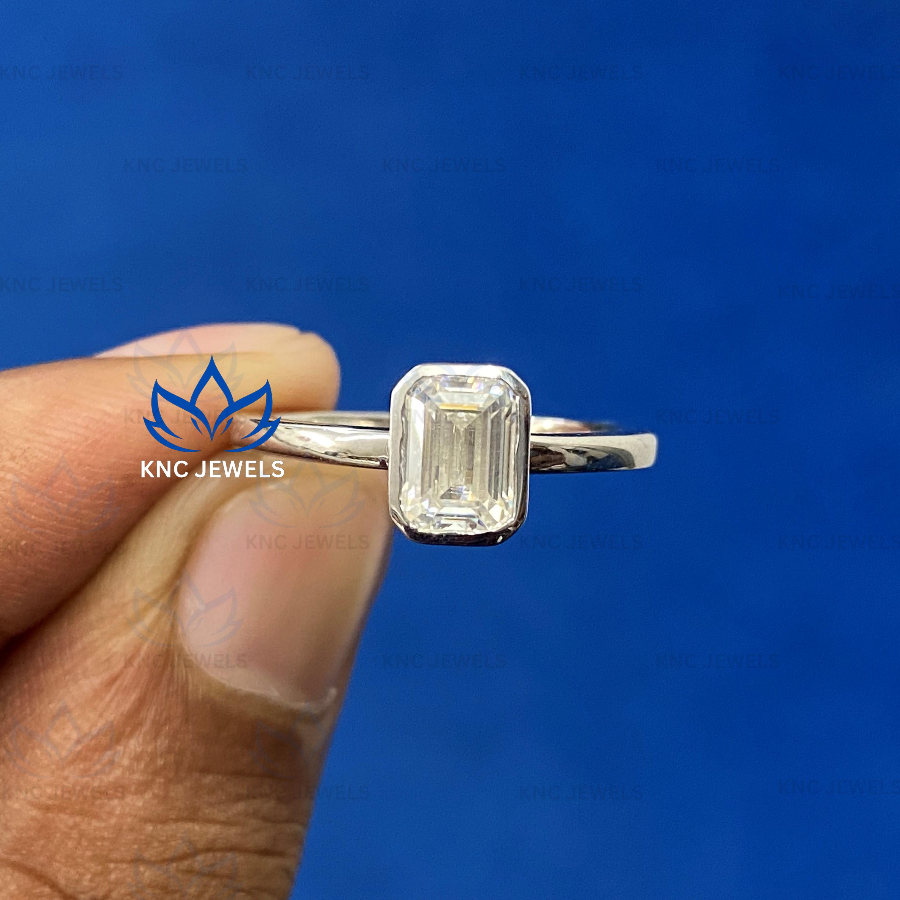 KNC Jewels | Кольцо для помолвки с муассанитом изумрудной огранки 1,2 карата, серебро 925 пробы Ring Size US 4
KNC Jewels | Кольцо для помолвки с муассанитом изумрудной огранки 1,2 карата, серебро 925 пробы Ring Size US 4