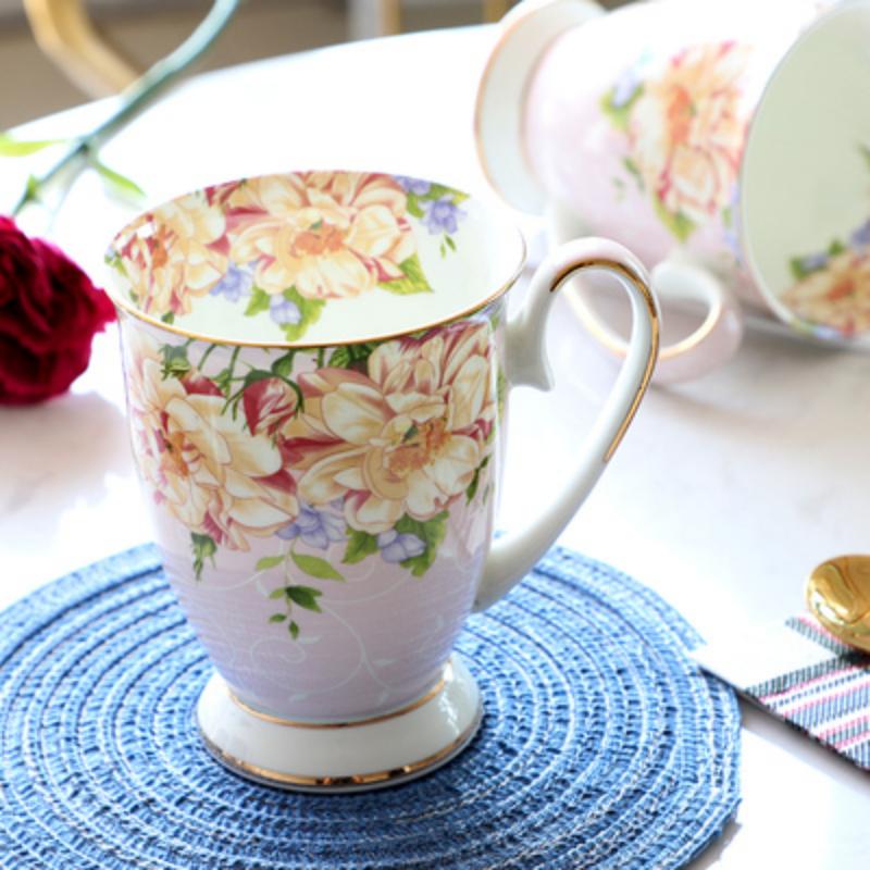 300ml, Blue Pink Elegant Floral Tea Mug with Gold Trim, Ceramic Cup for Coffee Tea and Milk for Home Office
300ml, Blue Pink Elegant Floral Tea Mug with Gold Trim, Ceramic Cup for Coffee Tea and Milk for Home Office