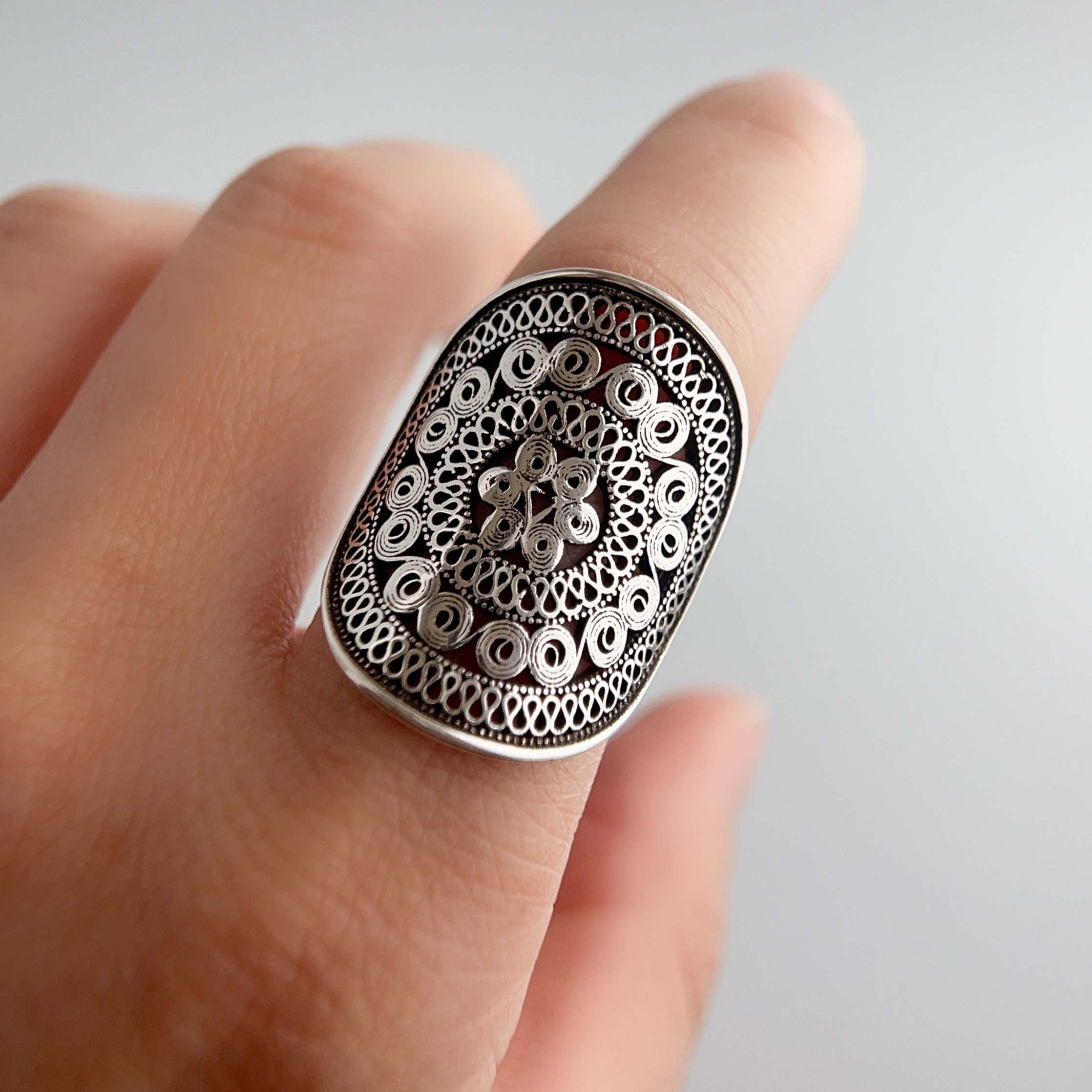 925 Sterling Silver Rings for Women Couple Minimalist Handmade Wide Retro Oval Pattern Ring Fine Jewelry Gift Prevent Allergy resizable
925 Sterling Silver Rings for Women Couple Minimalist Handmade Wide Retro Oval Pattern Ring Fine Jewelry Gift Prevent Allergy resizable