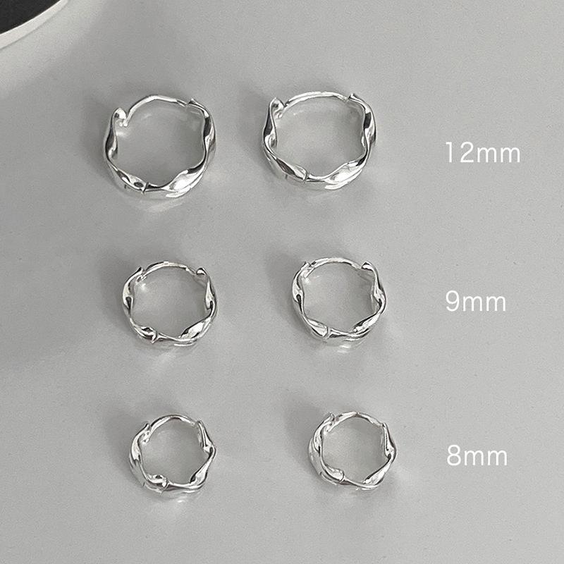 Double-Layer Mobius Hoop Earrings for Women - Simple Stackable Wave Circle Design for Comfort
Double-Layer Mobius Hoop Earrings for Women - Simple Stackable Wave Circle Design for Comfort