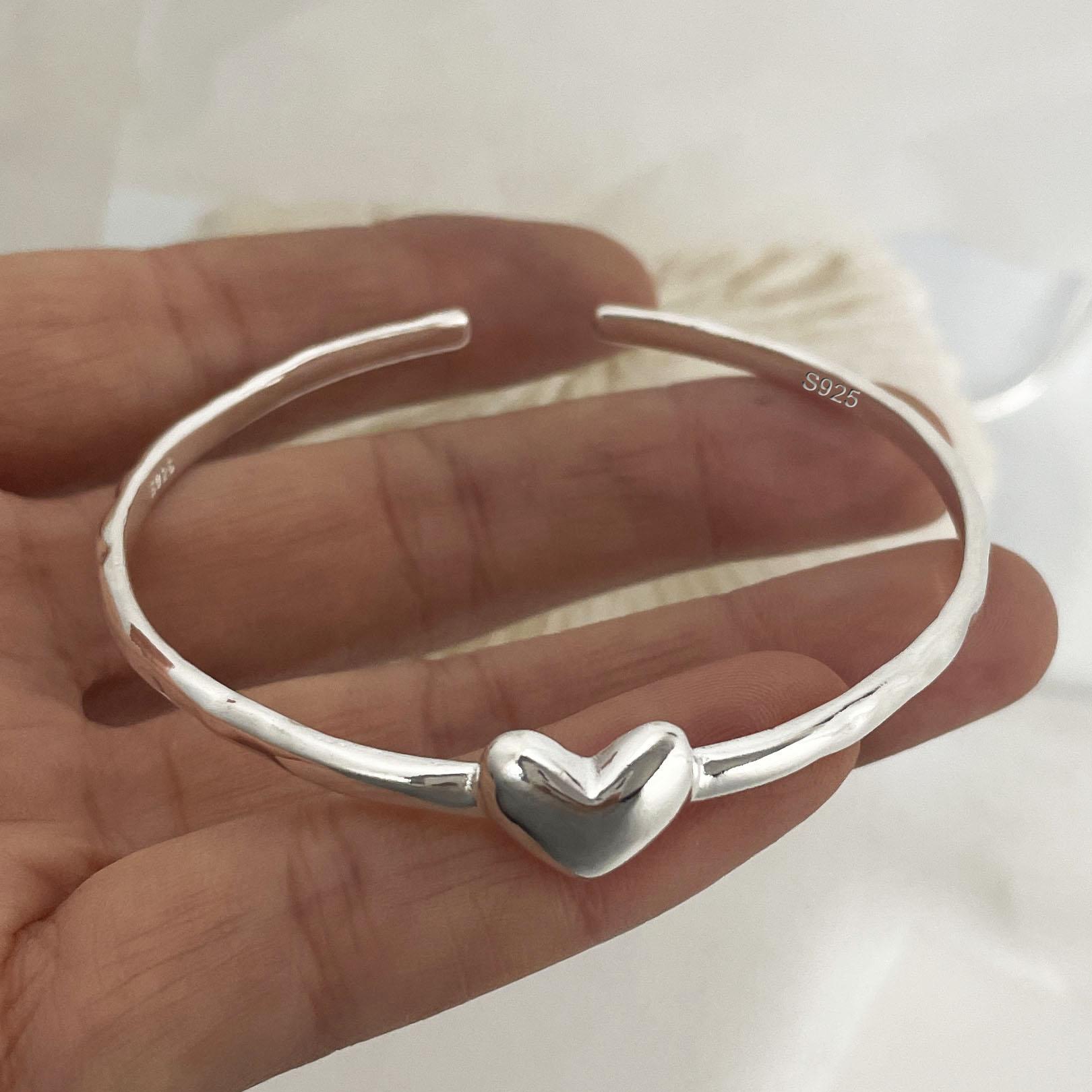 100% Solid 925 Sterling Silver Metal Bracelet for Women Vintage Handmade Simple Retro Bracelet Birthday ChristmasGift чистий
100% Solid 925 Sterling Silver Metal Bracelet for Women Vintage Handmade Simple Retro Bracelet Birthday ChristmasGift чистий