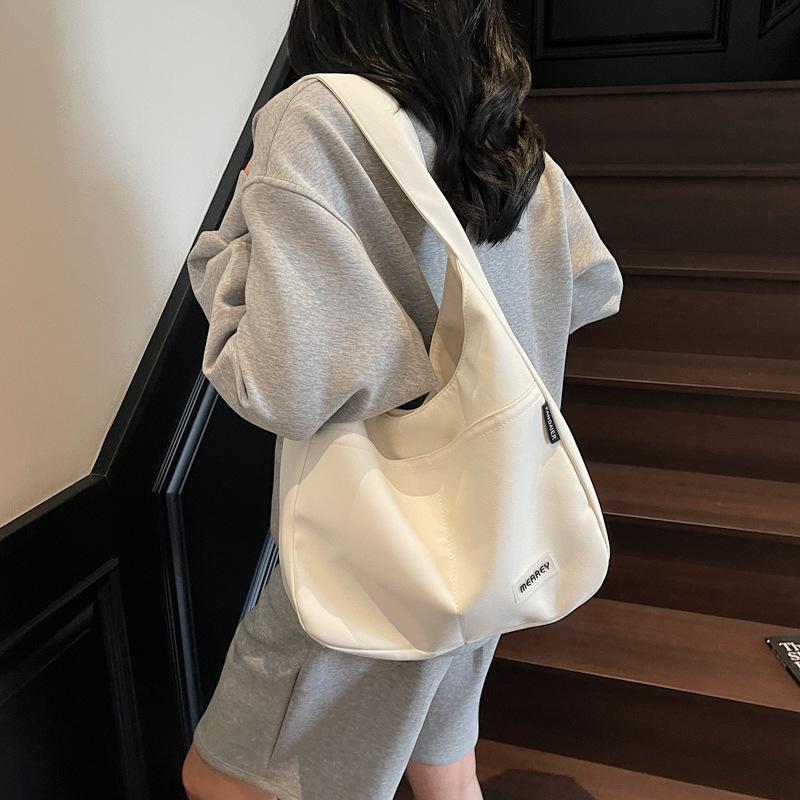 Autumn and winter retro high-end small bag women s new casual versatile hand bag shoulder armpit bag чёрный
Autumn and winter retro high-end small bag women s new casual versatile hand bag shoulder armpit bag чёрный