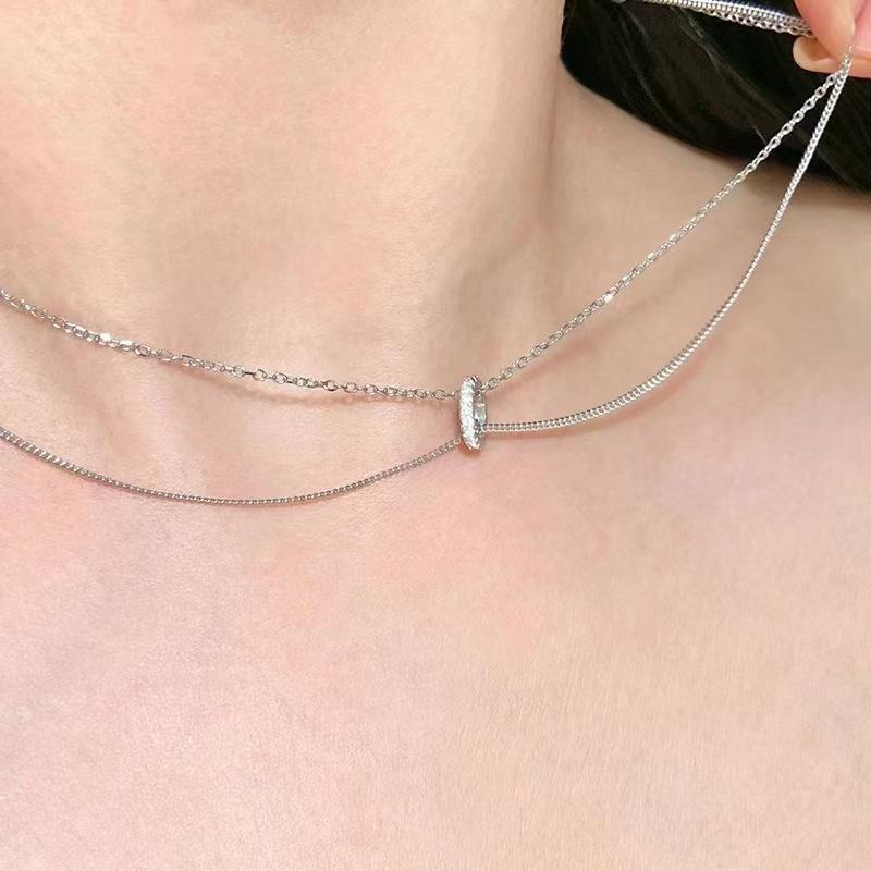 Exquisite Zircon Circle Pendant Double-Deck Chain Choker For Women Stylish Holiday Party Zircon Accessories
Exquisite Zircon Circle Pendant Double-Deck Chain Choker For Women Stylish Holiday Party Zircon Accessories