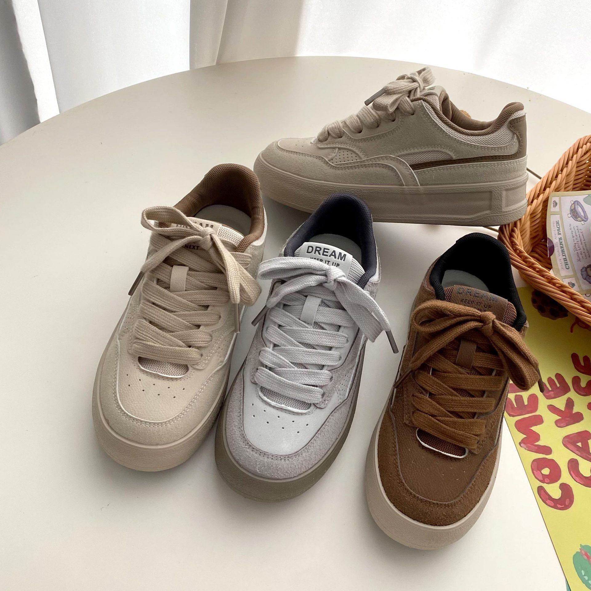 New autumn and winter platform versatile fashion little white shoes girls retro single shoes sports casual board shoes 5370 40
New autumn and winter platform versatile fashion little white shoes girls retro single shoes sports casual board shoes 5370 40