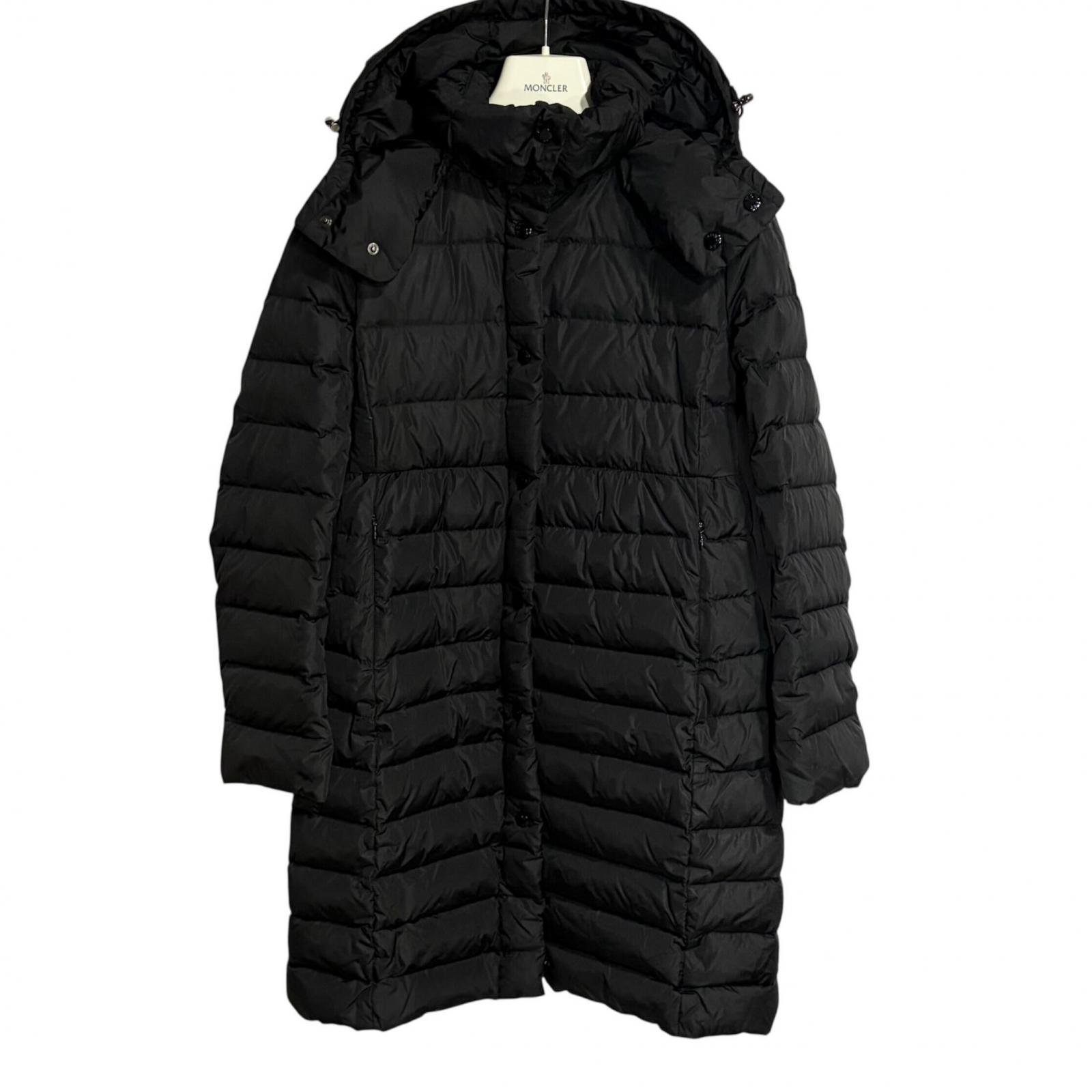 Вжитий MONCLER 220934992505 Пуховик чорний Нейлон Жіночий
Вжитий MONCLER 220934992505 Пуховик чорний Нейлон Жіночий