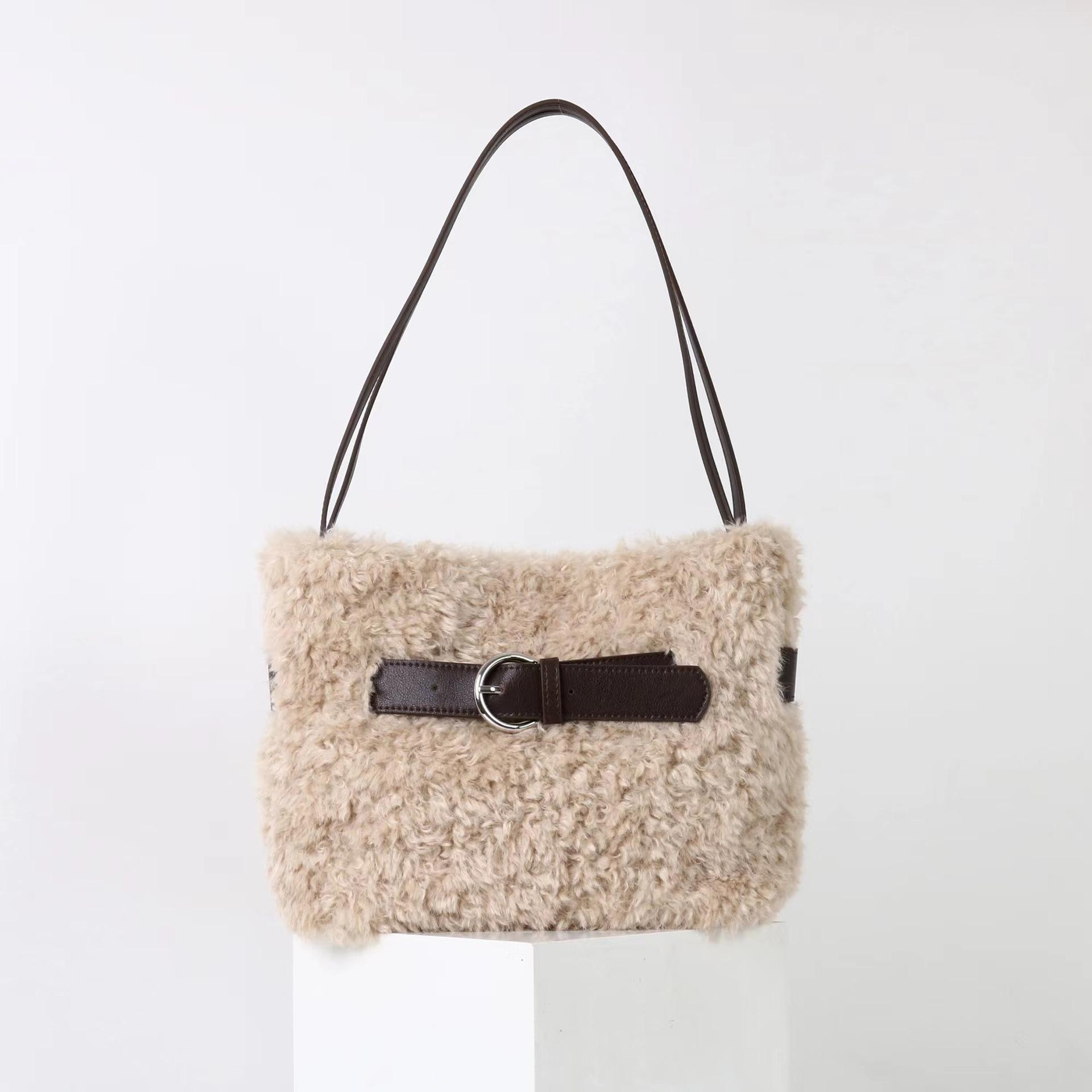 2025 New Fashionable Style Furry Casual Niche Korean Version Hand-held Shoulder Crossbody Bag Warm Formula 27cm
2025 New Fashionable Style Furry Casual Niche Korean Version Hand-held Shoulder Crossbody Bag Warm Formula 27cm