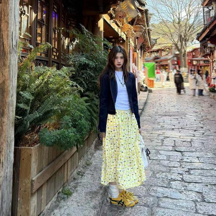 Korean wear floral cake skirt women s medium and long summer new high-waisted long skirt design sense a-word skirt S жёлтый
Korean wear floral cake skirt women s medium and long summer new high-waisted long skirt design sense a-word skirt S жёлтый