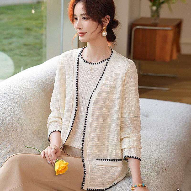 Mom s Spring Cardigan & T-shirt Set 2026 - Chic Knitwear for Middle-Aged & Elderly Women M (approx. 85-100 lbs)
Mom s Spring Cardigan & T-shirt Set 2026 - Chic Knitwear for Middle-Aged & Elderly Women M (approx. 85-100 lbs)