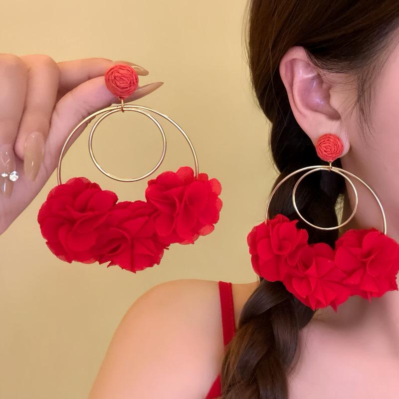 Purple fragrance! Super fairy purple flower earrings women s new stud earrings seaside vacation exaggerated and beautiful earrings
Purple fragrance! Super fairy purple flower earrings women s new stud earrings seaside vacation exaggerated and beautiful earrings