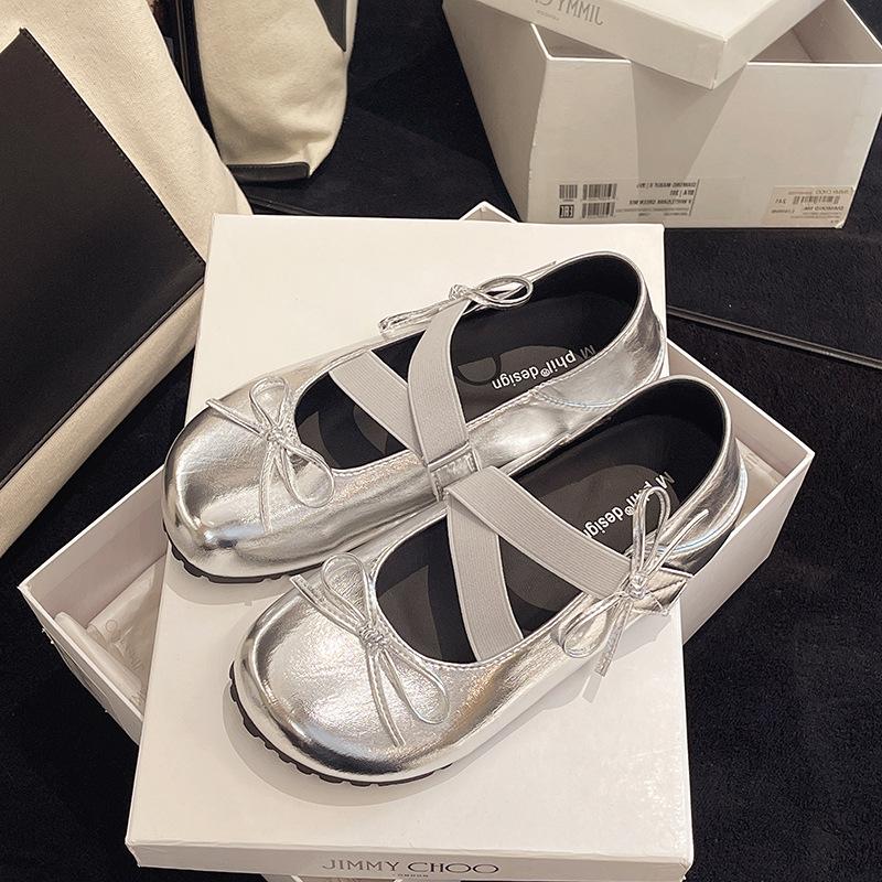 Ретро французские туфли на плоской подошве с мелким вырезом, женские 2025, новые летние, балетного стиля с бантом, туфли Мэри Джейн с юбкой 40 серебряный
Ретро французские туфли на плоской подошве с мелким вырезом, женские 2025, новые летние, балетного стиля с бантом, туфли Мэри Джейн с юбкой 40 серебряный