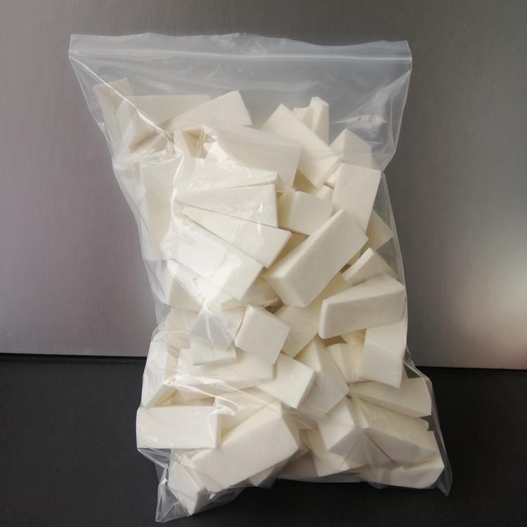 Professional Makeup Artist-Recommended Disposable Cotton Makeup Pads - 100 Triangular White Sponge Puffs for Dry and Wet Use.
Professional Makeup Artist-Recommended Disposable Cotton Makeup Pads - 100 Triangular White Sponge Puffs for Dry and Wet Use.