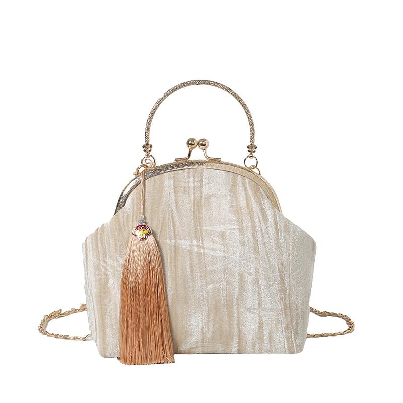 Ретро сумка через плечо для женщин дизайнерская сумка кисточка цепочка ракушка замок клип женская сумка
Ретро сумка через плечо для женщин дизайнерская сумка кисточка цепочка ракушка замок клип женская сумка