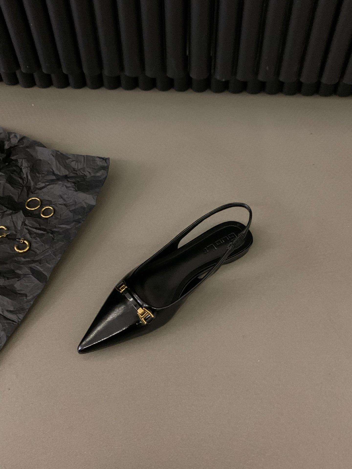 Французские черные босоножки-мешки на плоской подошве, новинка весны и лета 2025 года, темпераментные одинарные туфли с острым носком и стразами 39
Французские черные босоножки-мешки на плоской подошве, новинка весны и лета 2025 года, темпераментные одинарные туфли с острым носком и стразами 39