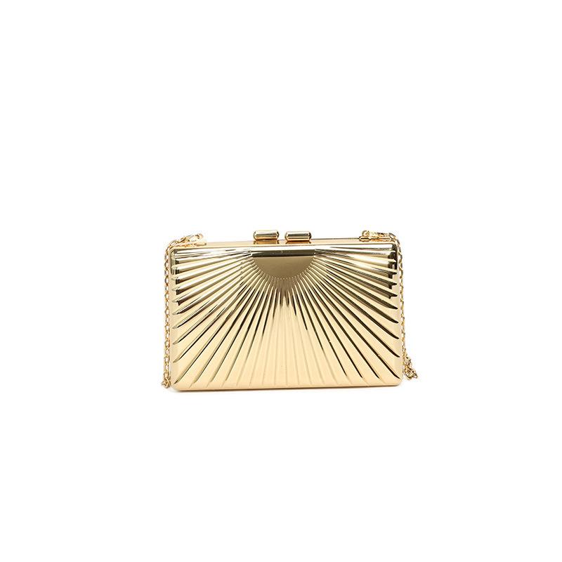 Women s Bag 2024 New Fashion Lingge Acrylic Box Single Shoulder Chain Gold Silver Banquet Bag золотой
Women s Bag 2024 New Fashion Lingge Acrylic Box Single Shoulder Chain Gold Silver Banquet Bag золотой