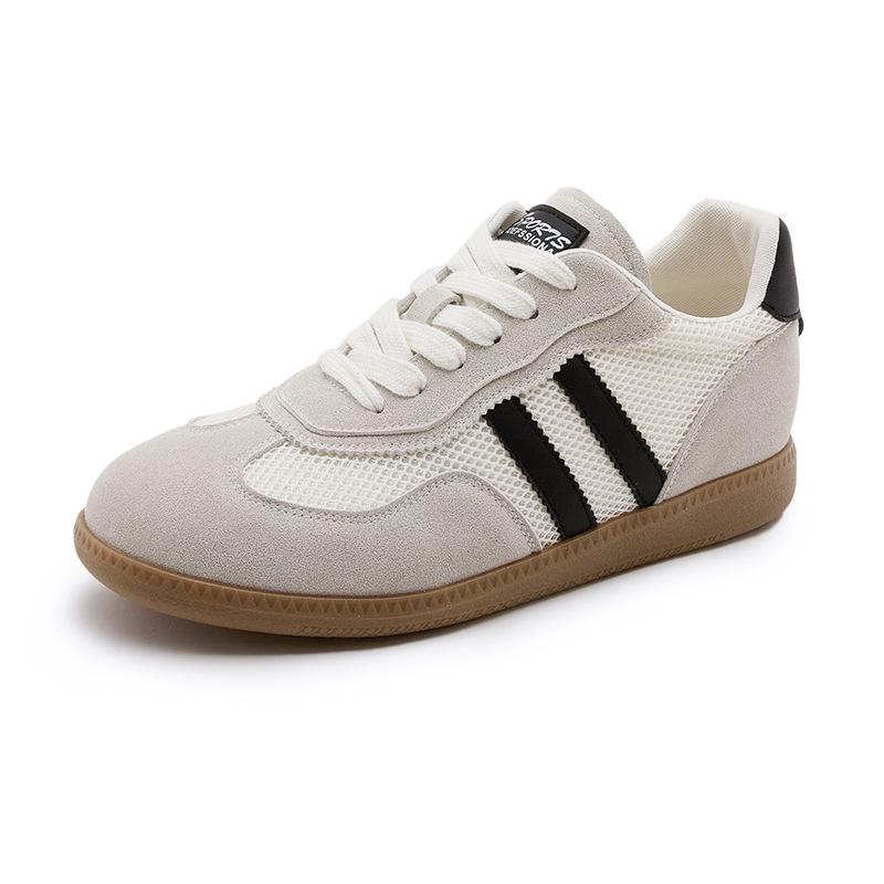 2025 new leather mesh German training shoes women s Korean version of casual sports shoes women s thick-soled inner height increase Forrest Gum 40
2025 new leather mesh German training shoes women s Korean version of casual sports shoes women s thick-soled inner height increase Forrest Gum 40