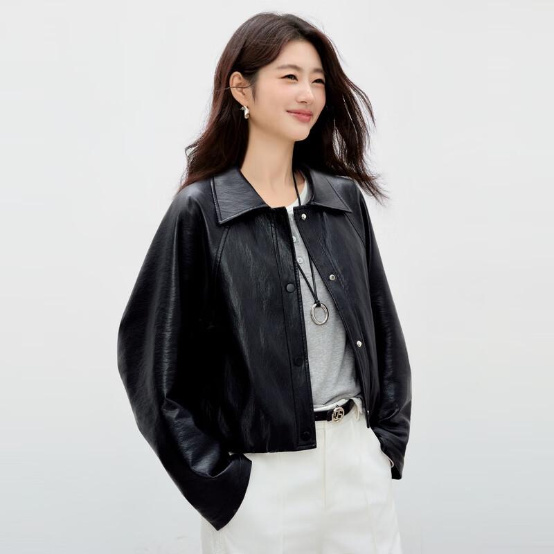 Qiushui Yiren Women s Fashion Faux Leather Batwing Sleeve Jacket L
Qiushui Yiren Women s Fashion Faux Leather Batwing Sleeve Jacket L