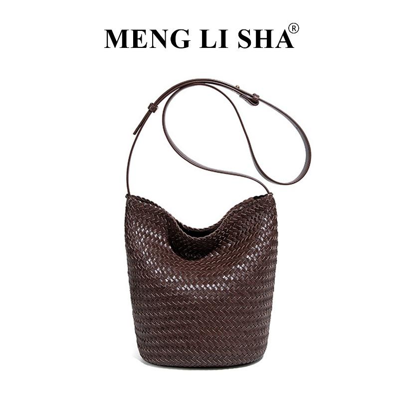New handwoven bag fashionable versatile portable bucket bag daily commuter messenger bag шоколадний
New handwoven bag fashionable versatile portable bucket bag daily commuter messenger bag шоколадний