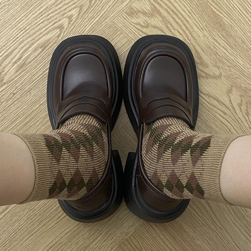 Маленькие коричневые кожаные туфли женские 2025 новые ретро британский стиль универсальные туфли-лоферы на высоком каблуке с круглым носком на толстом каблуке 35 коричневый
Маленькие коричневые кожаные туфли женские 2025 новые ретро британский стиль универсальные туфли-лоферы на высоком каблуке с круглым носком на толстом каблуке 35 коричневый