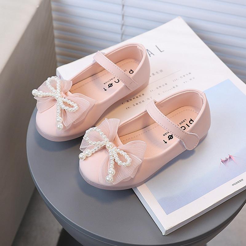 Baby Girls Walking Shoes – New Autumn Leather Shoes, Soft-Sole Bow & Pearl Princess Shoes for Toddlers 31
Baby Girls Walking Shoes – New Autumn Leather Shoes, Soft-Sole Bow & Pearl Princess Shoes for Toddlers 31