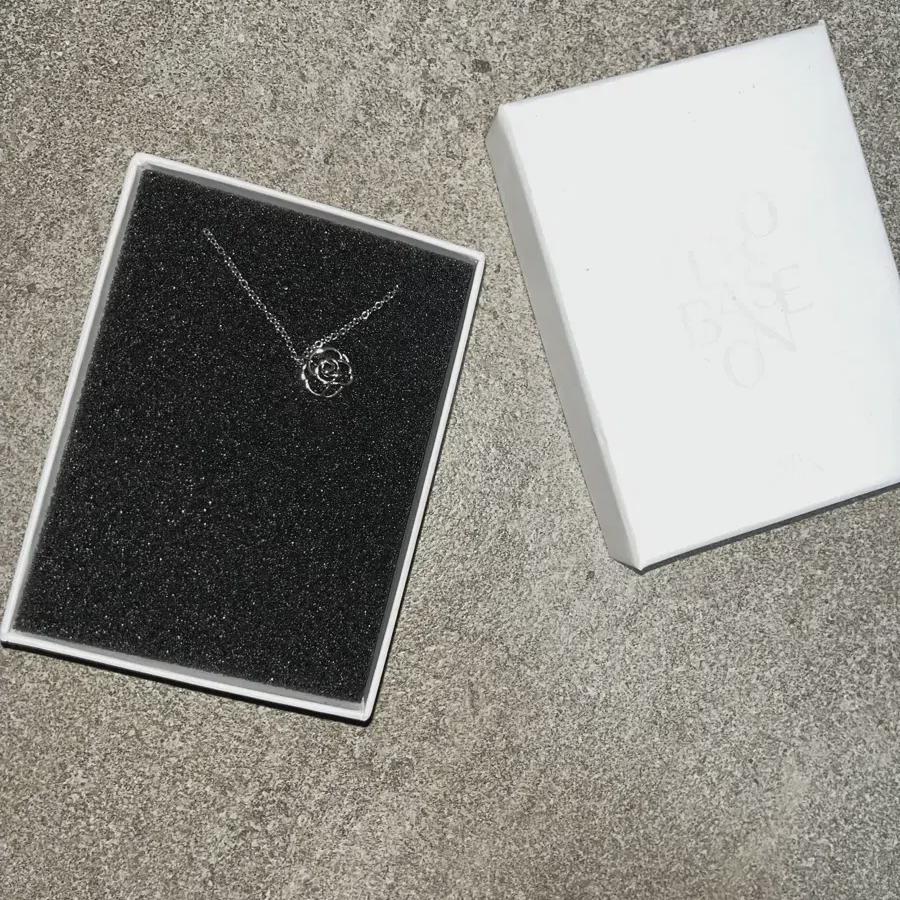 Ожерелье Zero Base One на продажу Pankon Md
Ожерелье Zero Base One на продажу Pankon Md