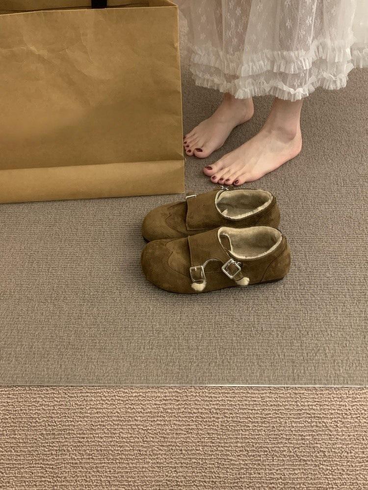 Retro thick-soled round head one-pedal velvet loafer single shoes season fluffy shoes warm cotton shoes 40 хакі
Retro thick-soled round head one-pedal velvet loafer single shoes season fluffy shoes warm cotton shoes 40 хакі