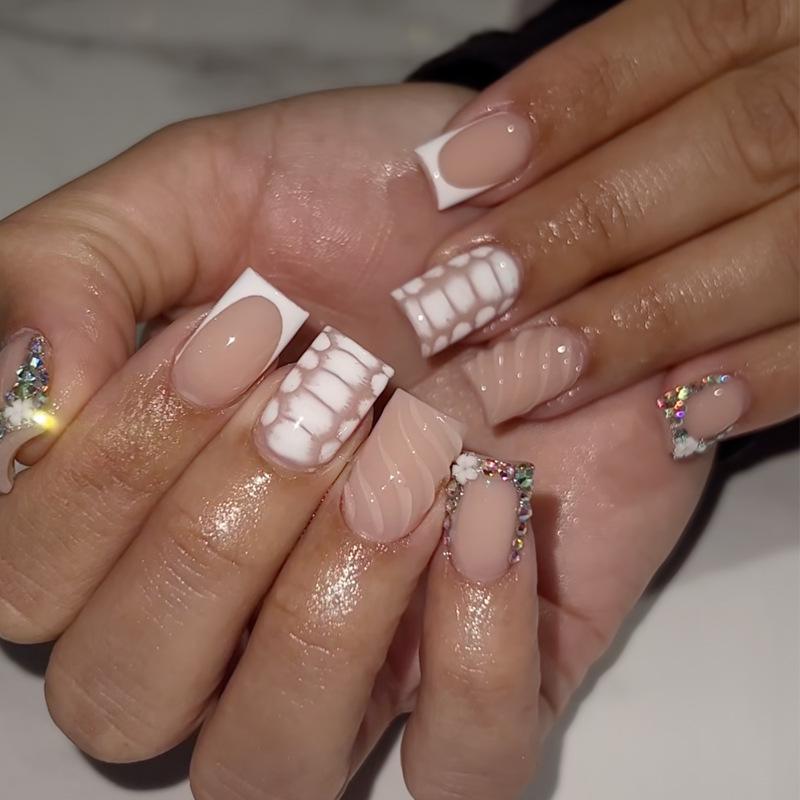 Rhinestone French Manicure Nail Tips - Spicy Nude Cross-border Fake Nails, 24 Pieces Glue Version
Rhinestone French Manicure Nail Tips - Spicy Nude Cross-border Fake Nails, 24 Pieces Glue Version