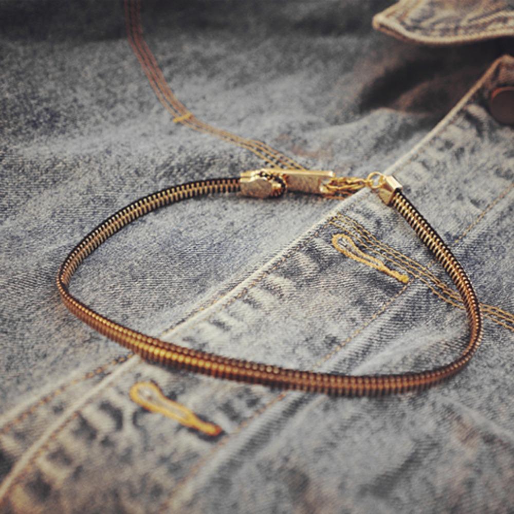 Titanium Steel Zipper Necklace Hip-hop Clavicle Necklace Pull-able Zipper Sweater Chain Boys золотий
Titanium Steel Zipper Necklace Hip-hop Clavicle Necklace Pull-able Zipper Sweater Chain Boys золотий